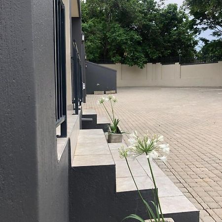 Spring Acres Guesthouse Mbombela Bagian luar foto