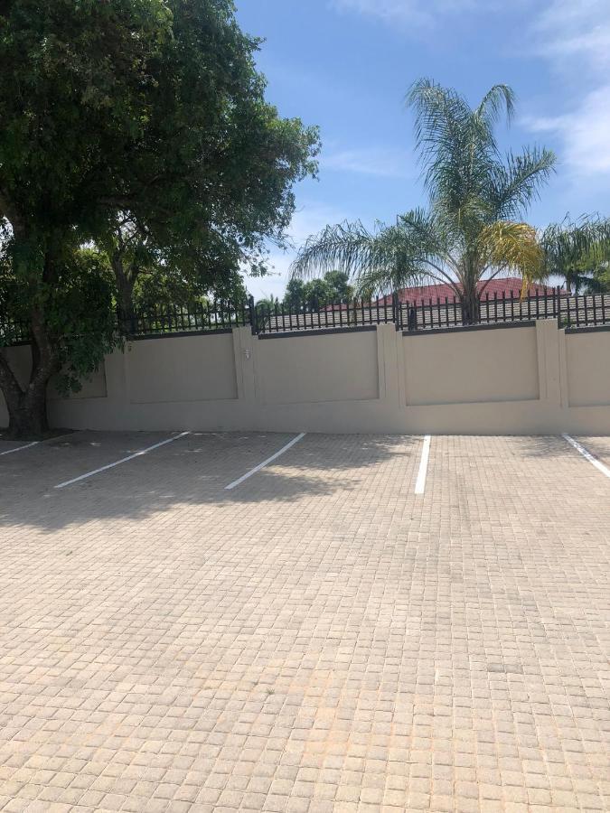 Spring Acres Guesthouse Mbombela Bagian luar foto